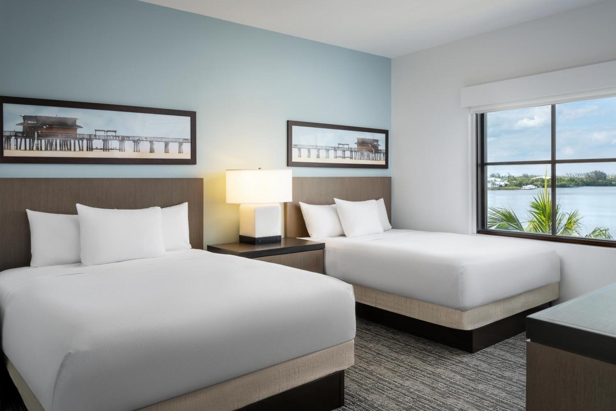 Отель Hyatt House Naples 5Th Avenue Экстерьер фото