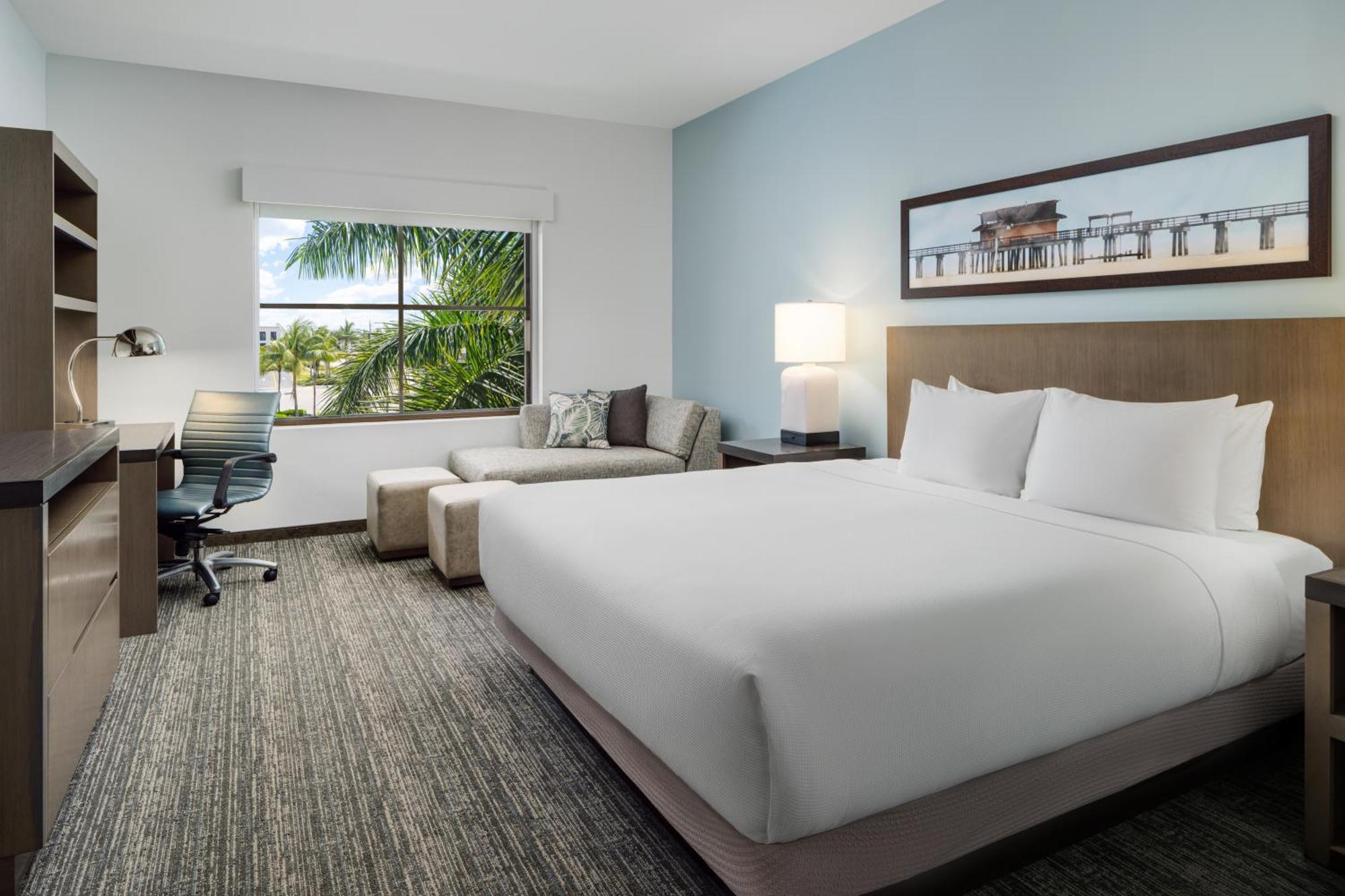 Отель Hyatt House Naples 5Th Avenue Экстерьер фото