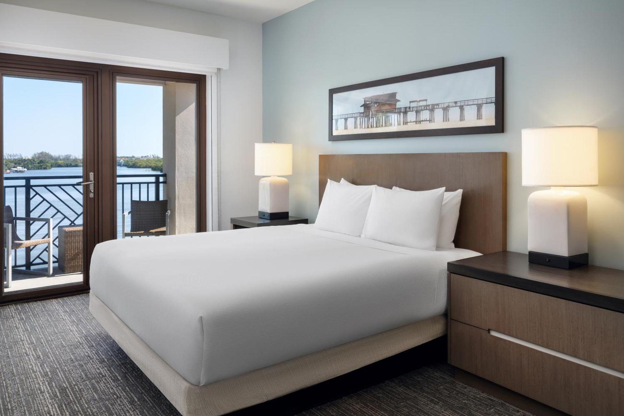 Отель Hyatt House Naples 5Th Avenue Экстерьер фото