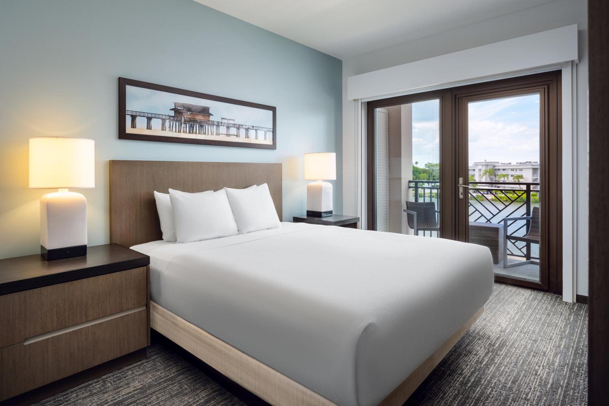 Отель Hyatt House Naples 5Th Avenue Экстерьер фото